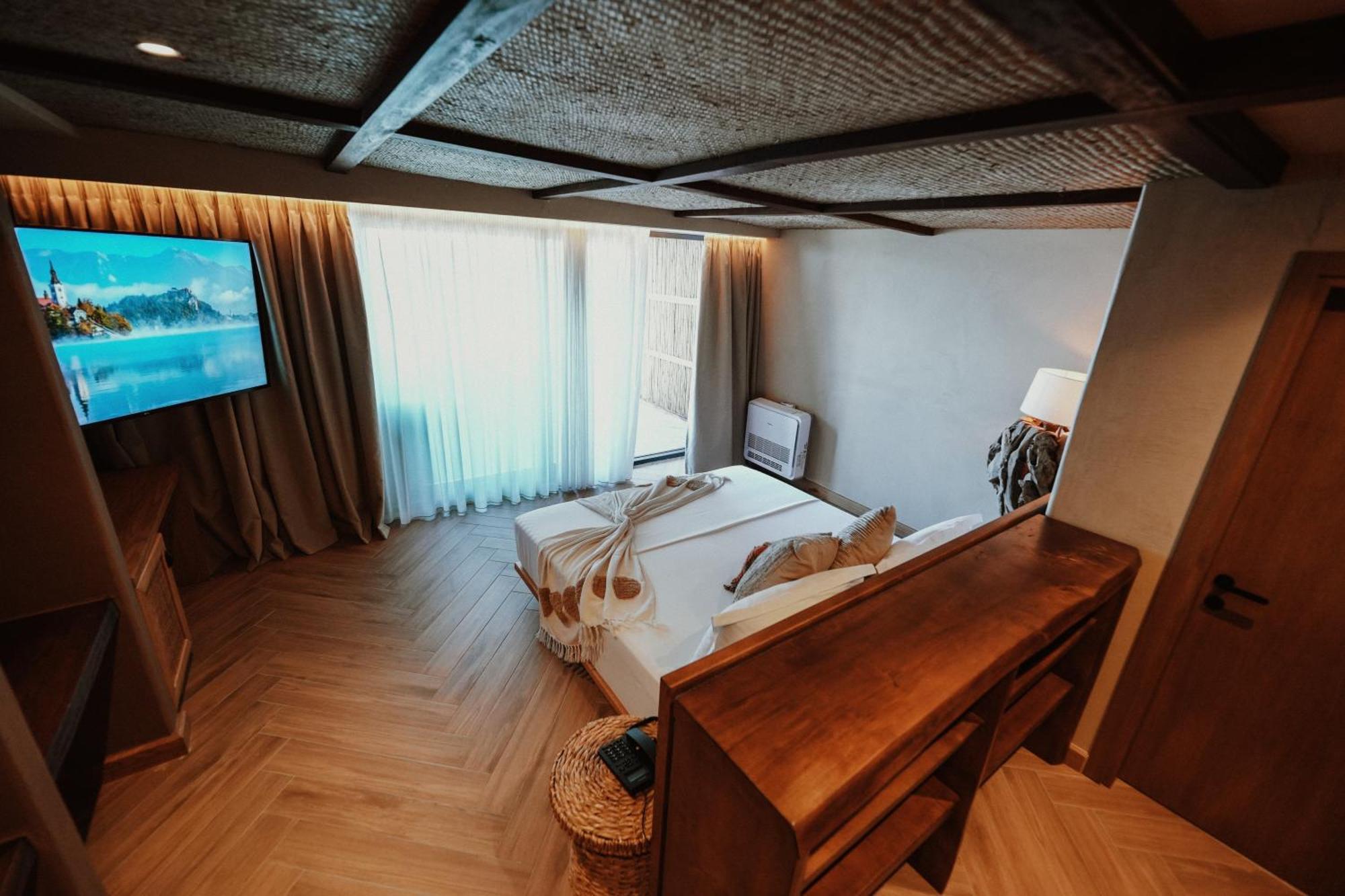Lost Seaside Hotel ซารานเดอ ภายนอก รูปภาพ