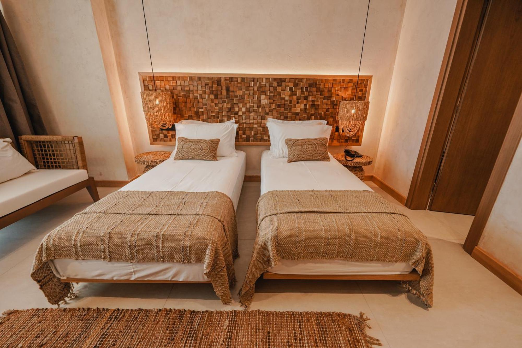 Lost Seaside Hotel ซารานเดอ ภายนอก รูปภาพ