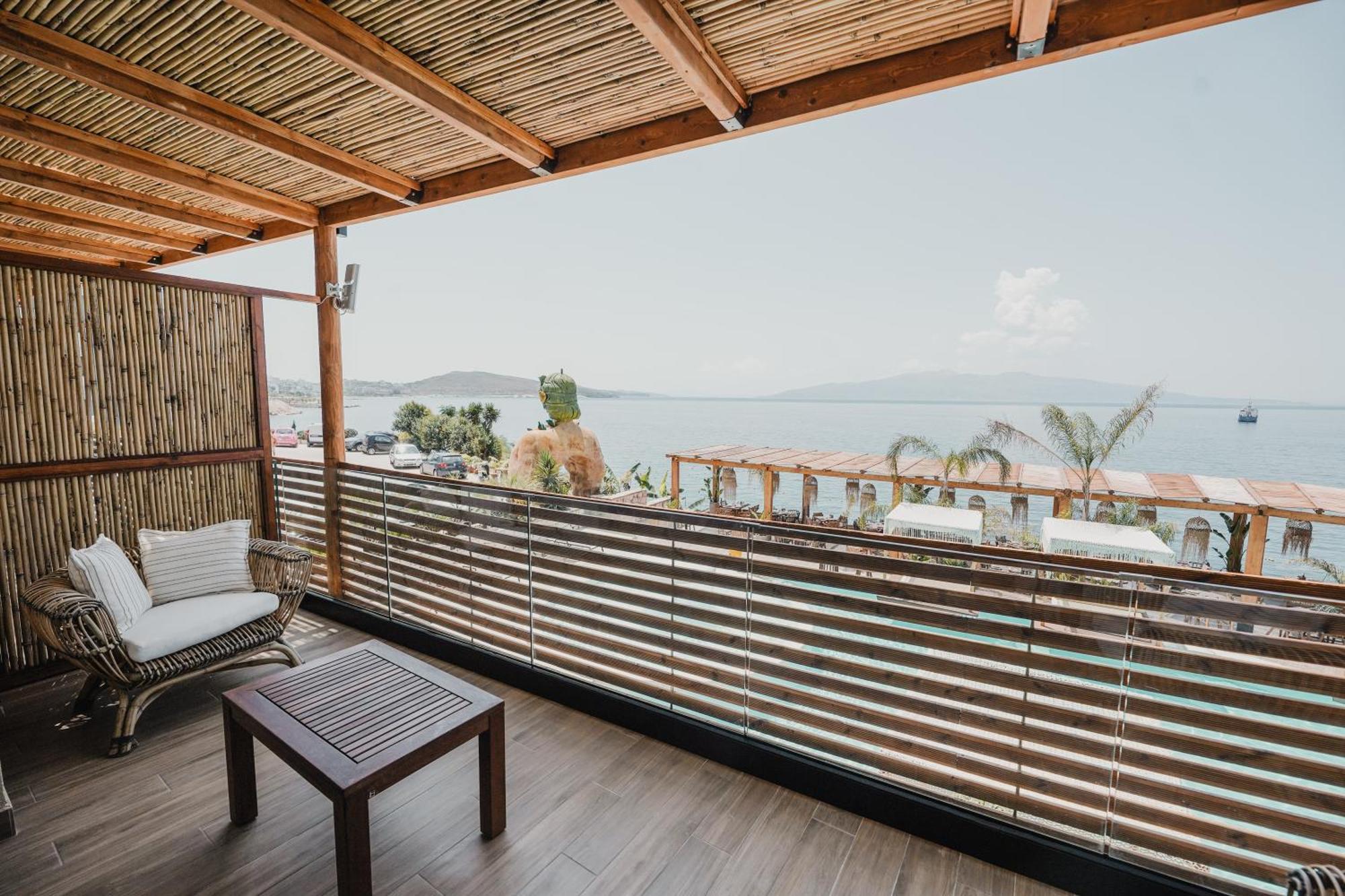 Lost Seaside Hotel ซารานเดอ ภายนอก รูปภาพ